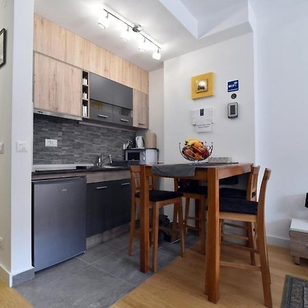 Tayson Square Dorcol New Location Free Garage Daire Belgrad Dış mekan fotoğraf