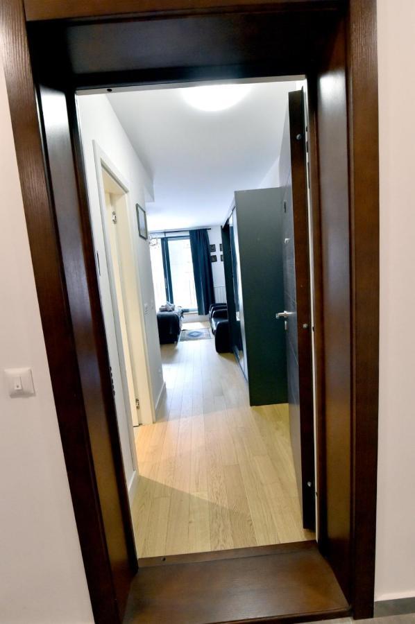 Tayson Square Dorcol New Location Free Garage Daire Belgrad Dış mekan fotoğraf