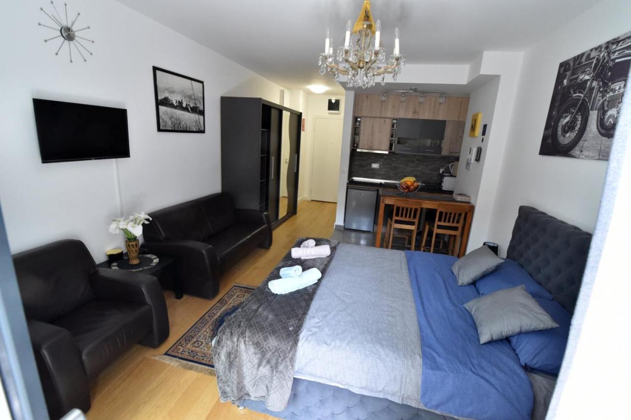 Tayson Square Dorcol New Location Free Garage Daire Belgrad Dış mekan fotoğraf