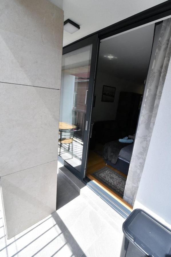 Tayson Square Dorcol New Location Free Garage Daire Belgrad Dış mekan fotoğraf